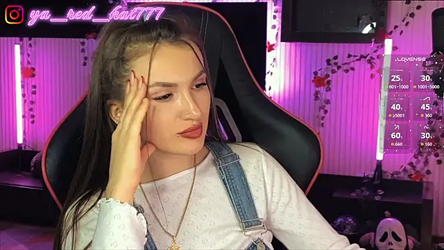 -RED HAT- online show from 04/12/26, 06:02