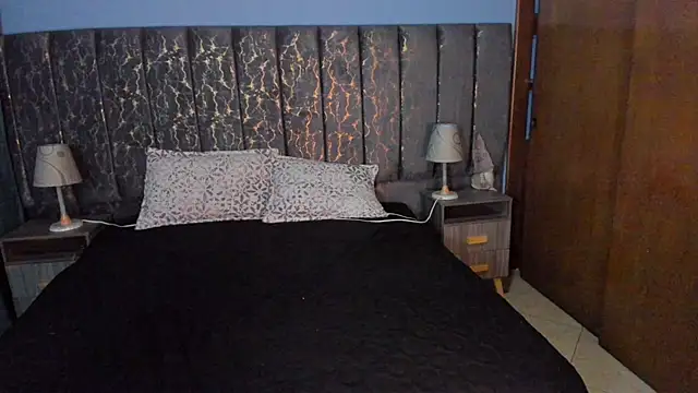 Atenea Velle online show from 12/22/25, 01:19