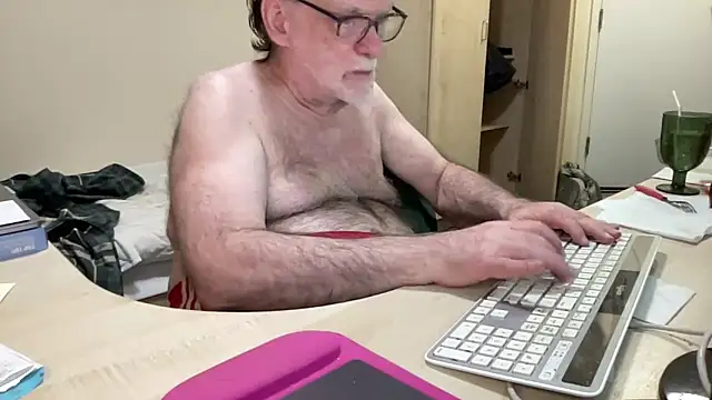 Snapshot of coach-karl chatting on 05/18/26, 11:32 coach-karl online show from 05/18/26, 11:32