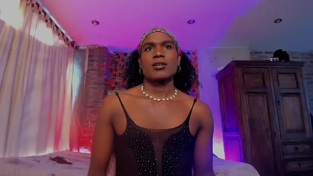 LaGoldenBitch online show from 01/06/26, 04:00