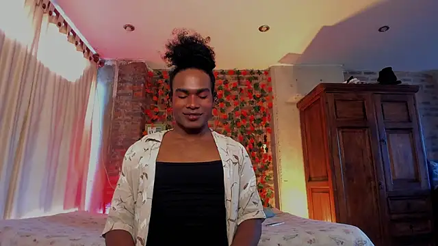 LaGoldenBitch online show from 01/11/26, 02:00