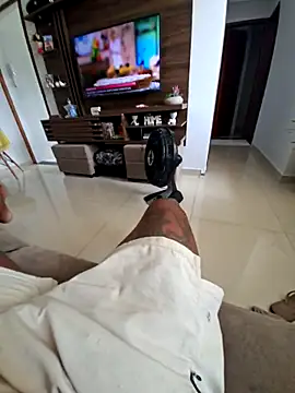 Snapshot of Zepouvinho chatting on 03/06/26, 01:51 Zepouvinho online show from 03/06/26, 01:51