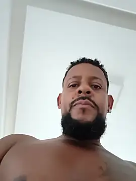 Snapshot of Zepouvinho chatting on 03/09/26, 01:37 Zepouvinho online show from 03/09/26, 01:37