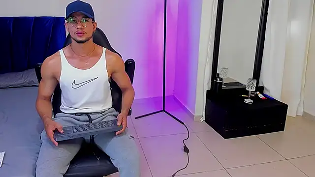 Nolan joness online show from 01/14/26, 07:52