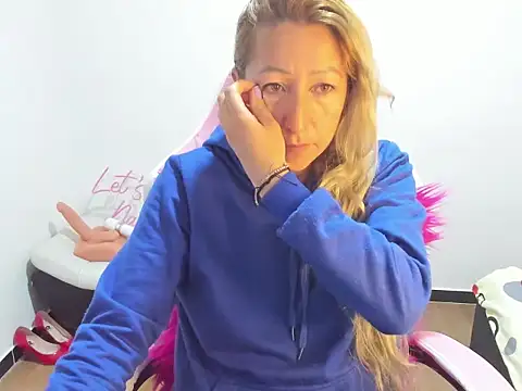 chrystal sl852 online show from 12/01/25, 10:31