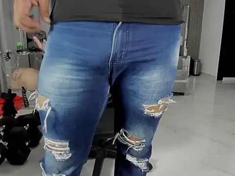 Snapshot of master_leather chatting on 07/15/26, 03:39 master leather online show from 07/15/26, 03:39