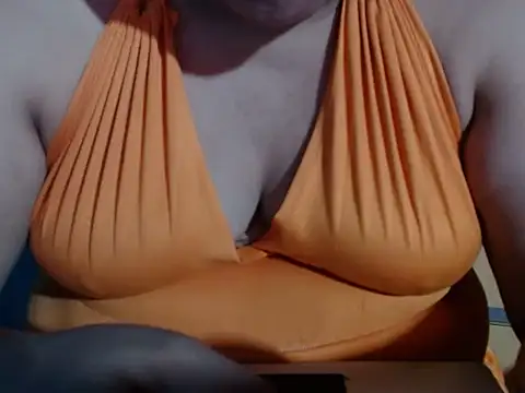 karolbb22 online show from 11/12/25, 01:22