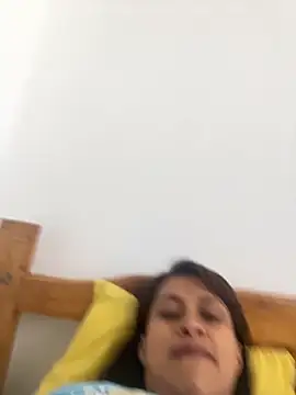 valeria absurdah online show from 12/05/25, 02:47