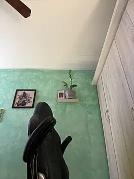 Cristal Cerati  online show from 12/05/25, 02:03