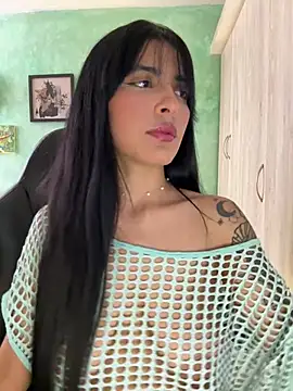 Cristal Cerati  online show from 02/04/26, 08:03