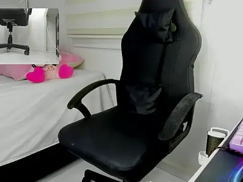 goddess of bitches online show from 02/19/26, 05:03