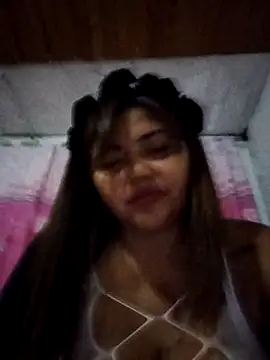 Snapshot of la_beba20 chatting on 11/30/25, 05:44 la beba20 online show from 11/30/25, 05:44