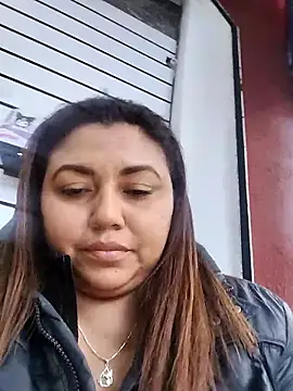 Snapshot of la_beba20 chatting on 01/14/26, 10:14 la beba20 online show from 01/14/26, 10:14