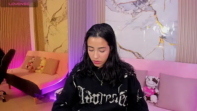 Joselyn tay online show from 06/03/26, 12:52