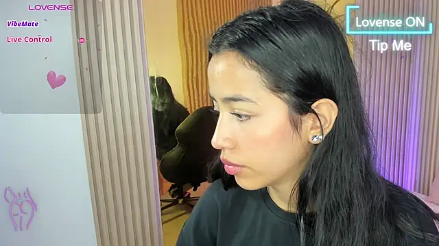 Joselyn tay online show from 06/04/26, 12:11