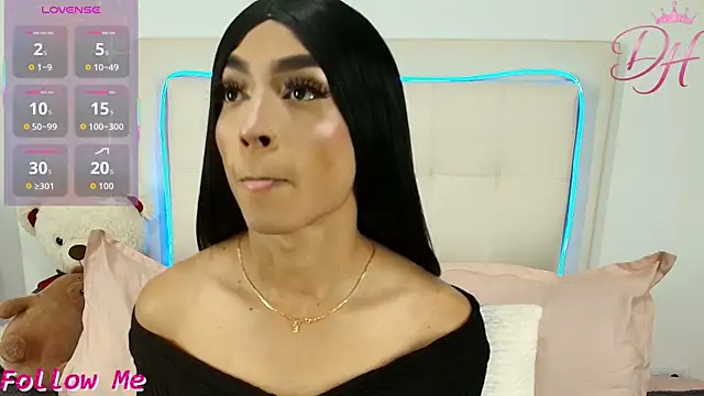 Daphne Hills online show from 04/07/26, 06:41