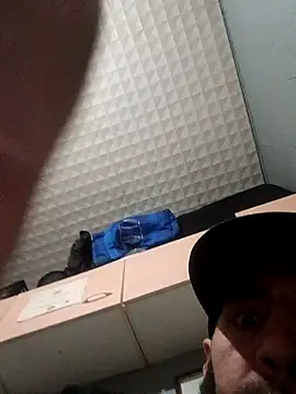 hotguy71000 online show from 11/28/25, 03:36