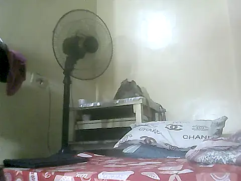 loriepinay46 online show from 02/14/26, 06:37