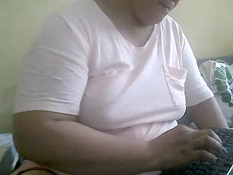 loriepinay46 online show from 04/04/26, 06:11