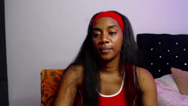 AishaOwens online show from 12/01/25, 08:03