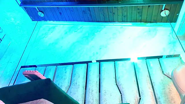 Snapshot of Caroline_palmerr chatting on 12/17/25, 03:23 Caroline palmerr online show from 12/17/25, 03:23