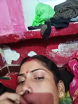 Snapshot of Pushpa_hotty chatting on 05/20/26, 04:40 Pushpa hotty online show from 05/20/26, 04:40