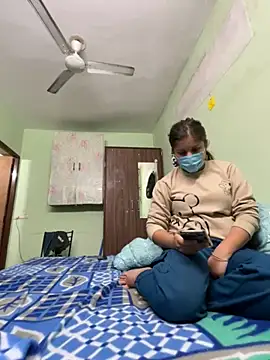 Cute hotzara online show from 11/21/25, 04:55