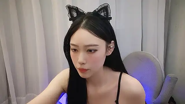 hayuyuyu online show from 04/28/26, 03:50