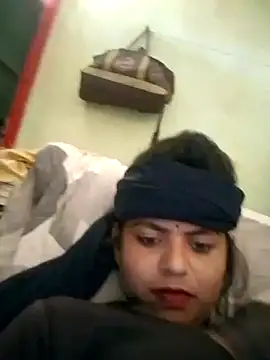 Snapshot of Kiranti_hot chatting on 11/15/25, 09:50 Kiranti hot online show from 11/15/25, 09:50