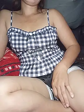 Snapshot of Lyly_sexyy chatting on 06/15/26, 10:01 Lyly sexyy online show from 06/15/26, 10:01