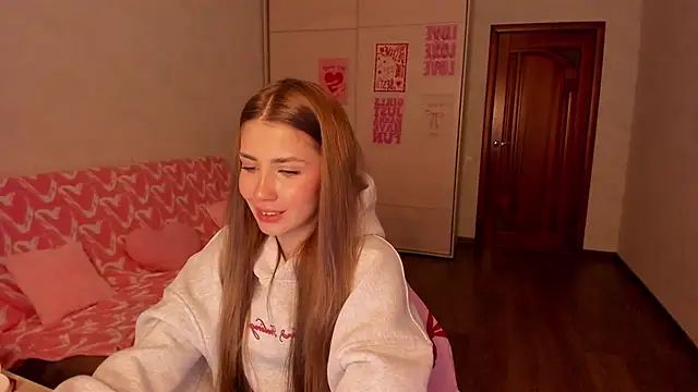 Aurora Glow21 online show from 04/26/26, 12:58