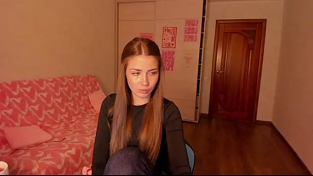 Snapshot of Aurora_Glow21 chatting on 04/30/26, 12:22 Aurora Glow21 online show from 04/30/26, 12:22