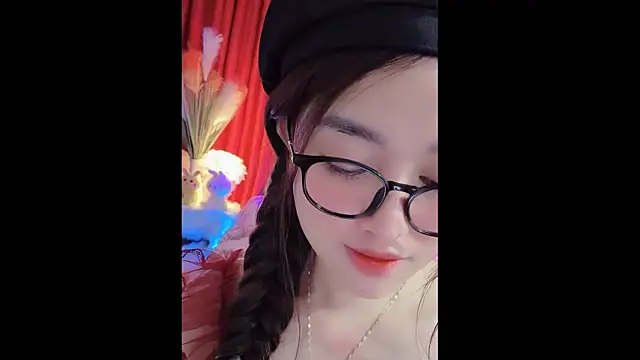 MiCandy-Lovee online show from 12/17/25, 02:12