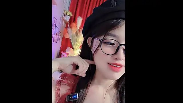 MiCandy-Lovee online show from 12/19/25, 04:03