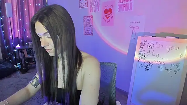 luna lust 212 online show from 03/28/26, 04:23