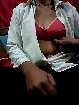 Snapshot of Miss-priti chatting on 12/02/25, 05:35 Miss-priti online show from 12/02/25, 05:35