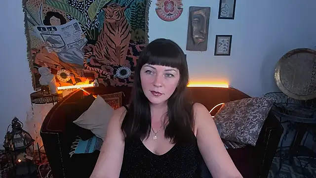 Snapshot of RosaliReed chatting on 11/14/25, 10:58 RosaliReed online show from 11/14/25, 10:58