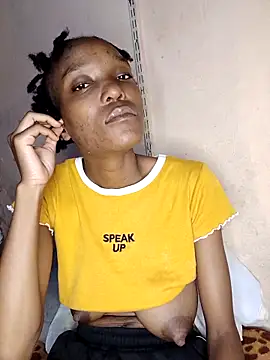 Beverlygurlx6 online show from 03/03/26, 07:25