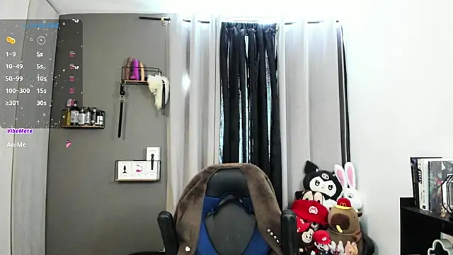 Snapshot of Charlott__V chatting on 07/23/26, 09:24 Charlott V online show from 07/23/26, 09:24