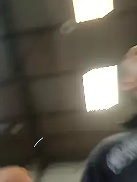 Snapshot of SunkenDakota chatting on 11/12/25, 05:46 SunkenDakota online show from 11/12/25, 05:46