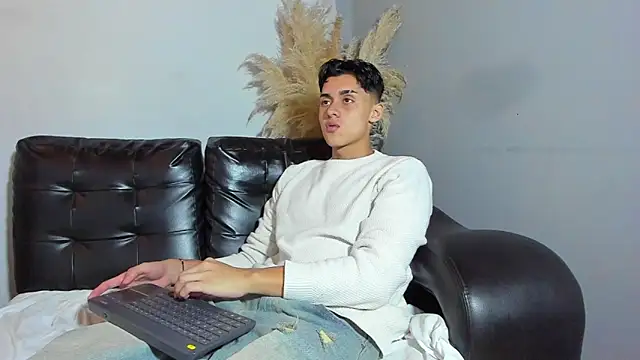 ZeusBrant online show from 04/11/26, 01:04