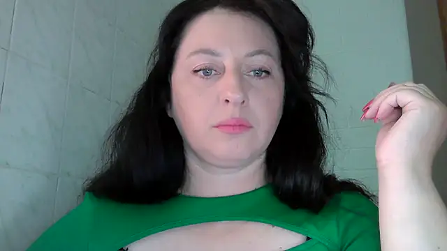Snapshot of MelinaAx chatting on 06/17/26, 07:33 MelinaAx online show from 06/17/26, 07:33