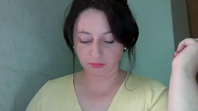 Snapshot of MelinaAx chatting on 06/18/26, 10:09 MelinaAx online show from 06/18/26, 10:09