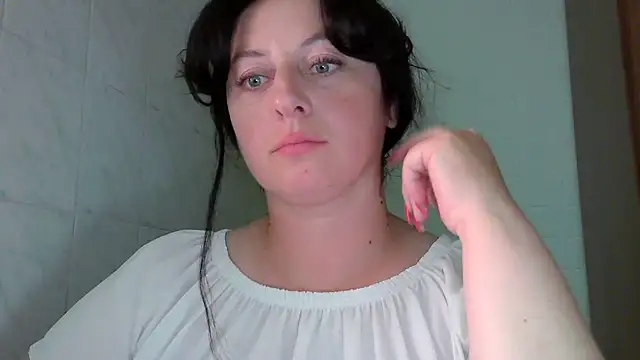 Snapshot of MelinaAx chatting on 07/05/26, 06:48 MelinaAx online show from 07/05/26, 06:48