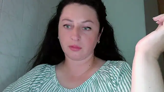 Snapshot of MelinaAx chatting on 07/14/26, 07:30 MelinaAx online show from 07/14/26, 07:30