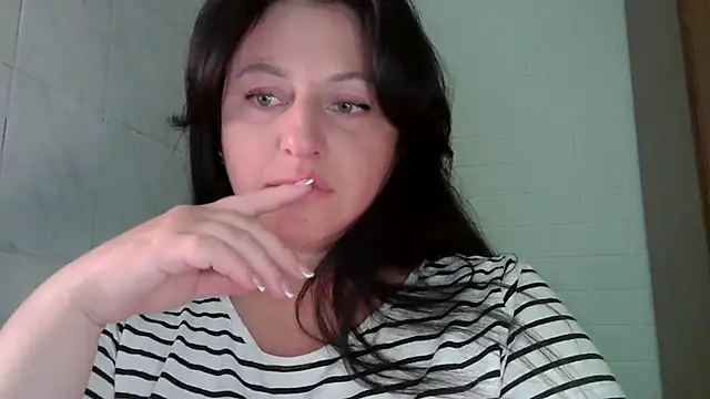 Snapshot of MelinaAx chatting on 07/21/26, 08:33 MelinaAx online show from 07/21/26, 08:33