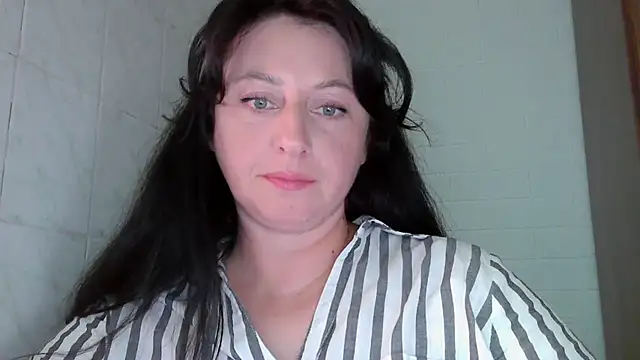 Snapshot of MelinaAx chatting on 07/22/26, 07:49 MelinaAx online show from 07/22/26, 07:49