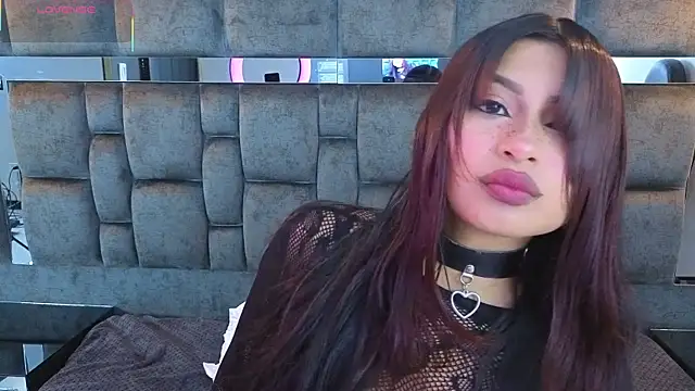 IssaJones  online show from 02/23/26, 08:28