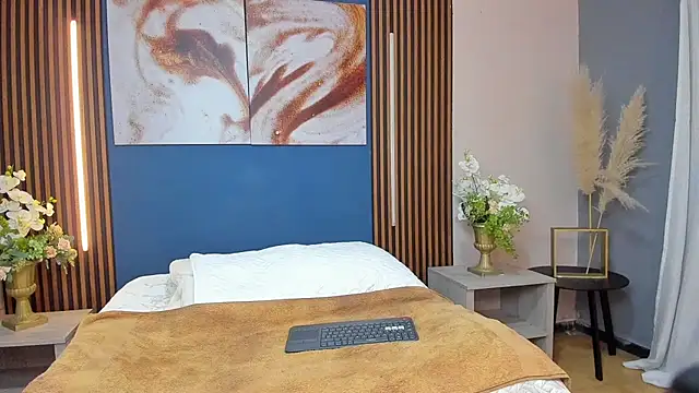 Snapshot of two_on_fire chatting on 11/15/25, 07:21 two on fire online show from 11/15/25, 07:21