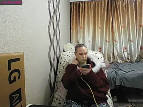 JenniDeep online show from 11/27/25, 01:35